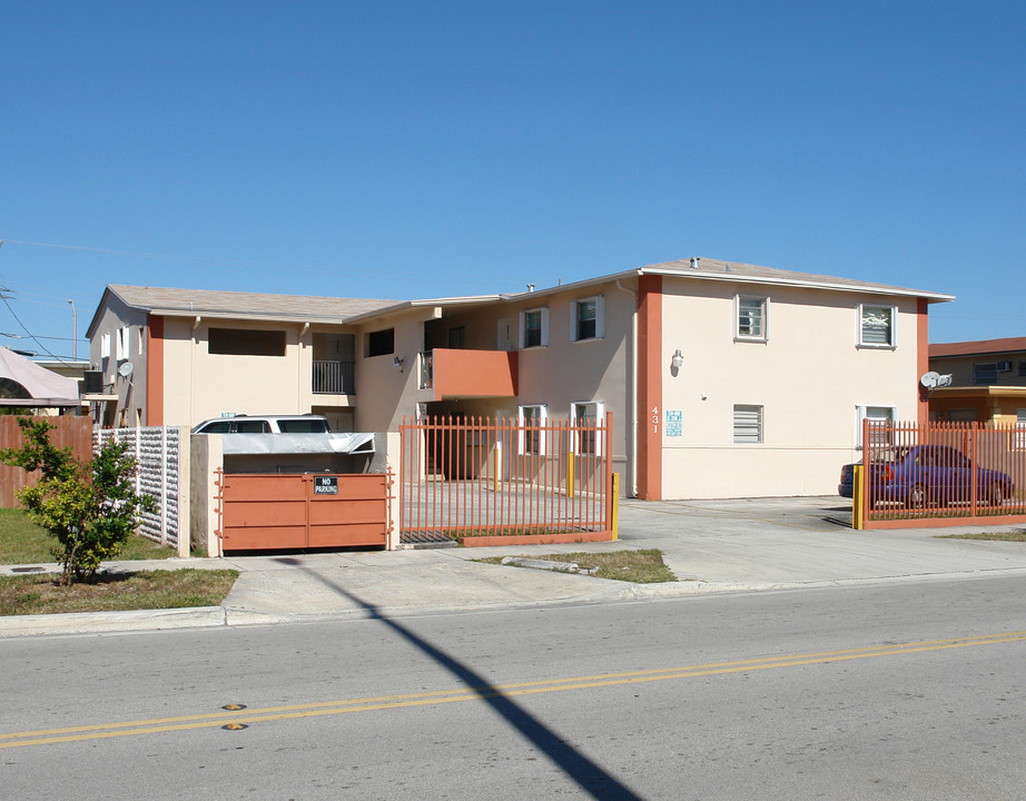 431 E 30th St in Hialeah, FL - Building Photo