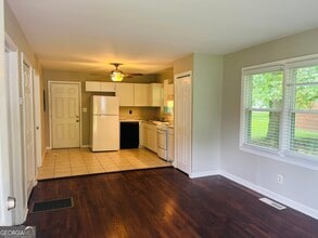 4531 Wesley Dr in Austell, GA - Building Photo - Building Photo