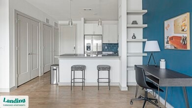 3706 Goodwin Ave, Unit 264 in Austin, TX - Foto de edificio - Building Photo