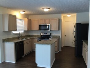 5126 Algean Dr in Canal Winchester, OH - Foto de edificio - Building Photo