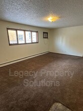 700 S 12th St in Bismarck, ND - Building Photo - Building Photo