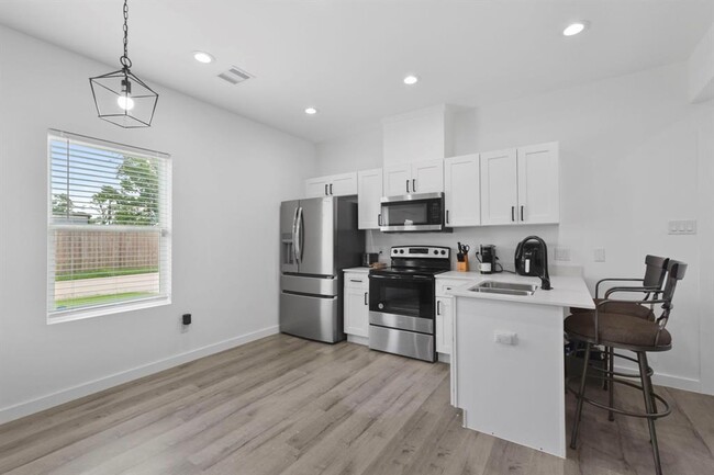 property at 5208 Laura Koppe Rd
