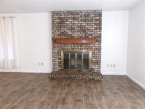 2409 Ventura Dr in Arlington, TX - Building Photo - Building Photo