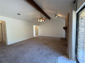 1809 Prince Dr in Benbrook, TX - Building Photo - Building Photo