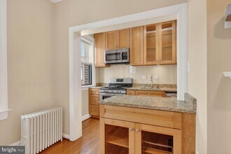 3616 Connecticut Ave NW, Unit 407 in Washington, DC - Foto de edificio - Building Photo