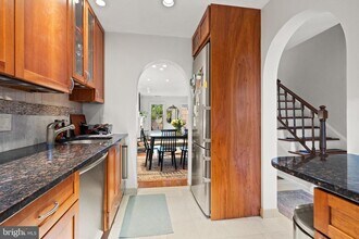 1944 N Cleveland St in Arlington, VA - Building Photo - Building Photo