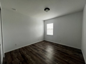 13318 Longacre Dr in Windermere, FL - Foto de edificio - Building Photo