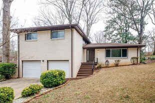 2692 Whites Mill Ct in Decatur, GA - Building Photo