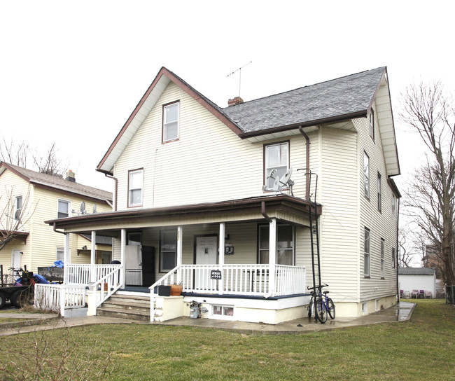 221 Union Ave in Long Branch, NJ - Foto de edificio - Building Photo