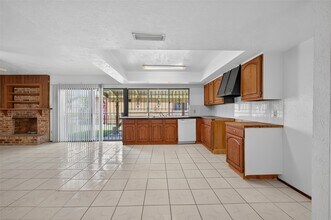 14315 Lourdes Dr in Houston, TX - Building Photo - Building Photo
