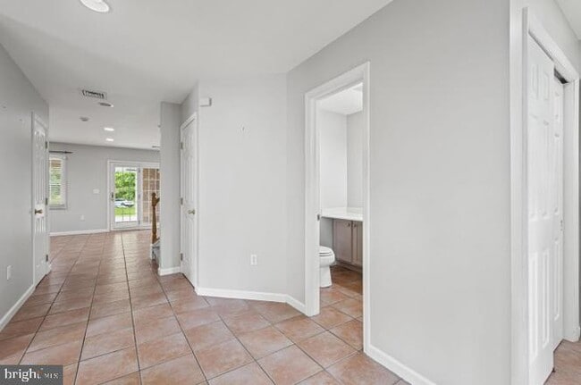 262 Crescent Dr in Hershey, PA - Building Photo - Building Photo