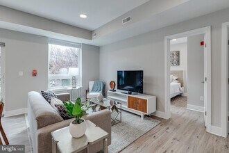 1952 Bryn Mawr Ave, Unit 4B in Philadelphia, PA - Foto de edificio - Building Photo