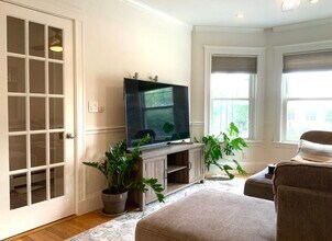 522 Mount Auburn St, Unit 520 #1 in Watertown, MA - Foto de edificio - Building Photo