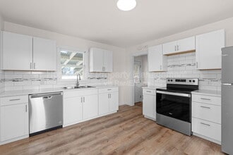 6950 N Crestline St in Spokane, WA - Building Photo - Building Photo