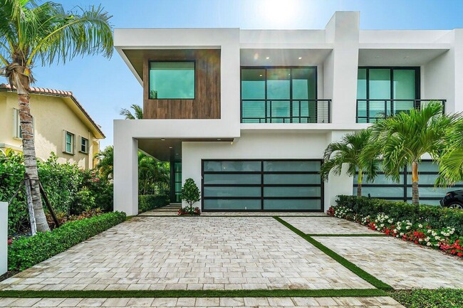 property at 326 NE Wavecrest Way