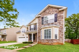 13510 Delstone Dr in Huntersville, NC - Foto de edificio - Building Photo