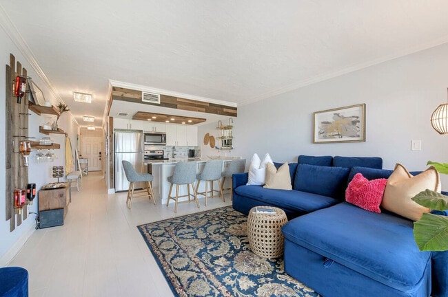 260 Southbay Dr in Naples, FL - Building Photo - Building Photo