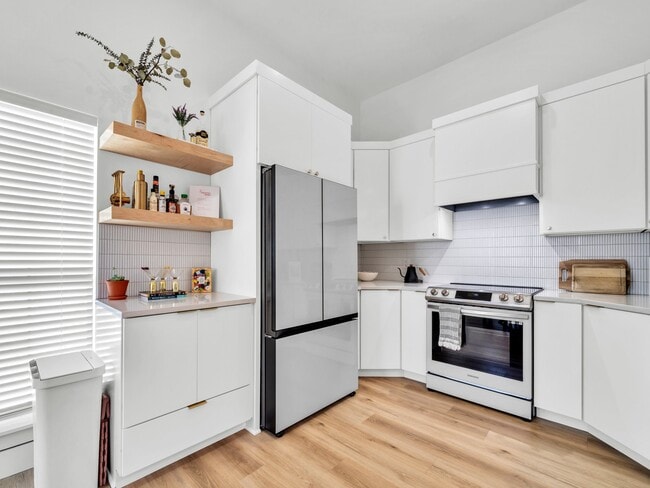 property at 5 Lake Front Dr