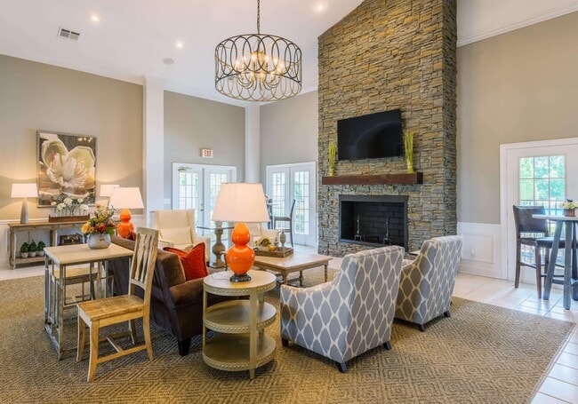 Bristol Park at Riverchase in Madison, TN - Foto de edificio - Building Photo