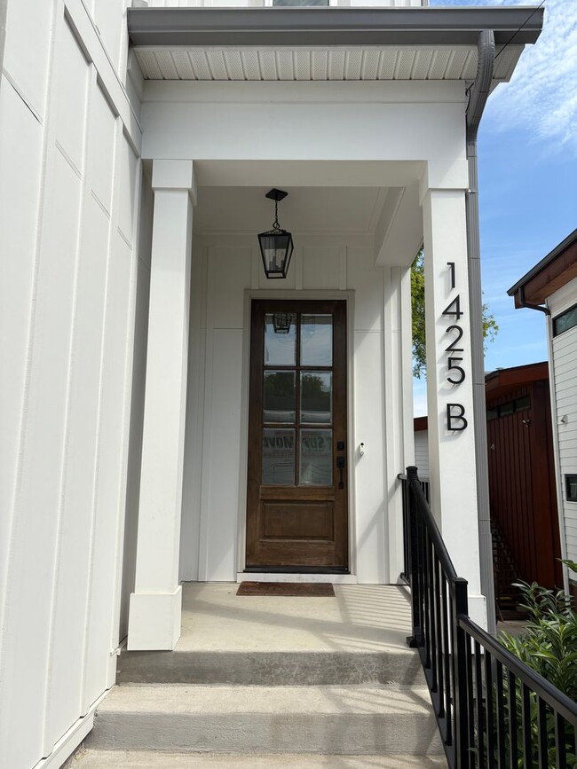 property at 1425 Monetta Ave