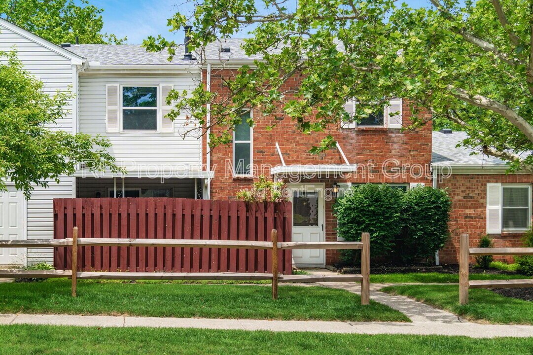 1340 Baja Ln in Columbus, OH - Building Photo