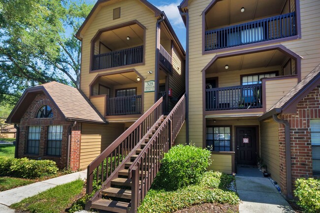 property at 315 Lakepointe Dr