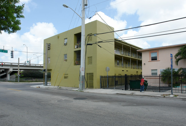 801-823 NW 3rd Ave in Miami, FL - Building Photo - Building Photo