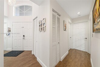 366 Bedford Ave in Weston, FL - Building Photo - Building Photo