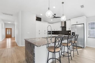 1436 Watermill Cir in Tarpon Springs, FL - Building Photo - Building Photo