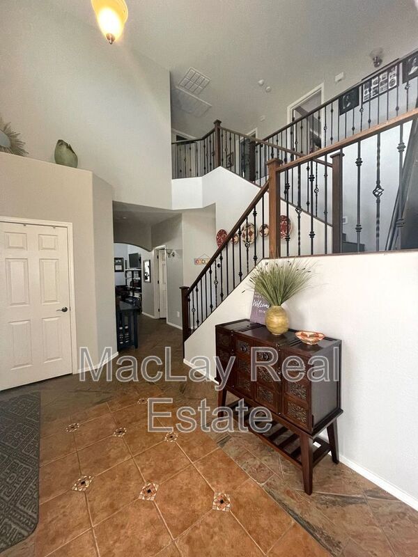 1534 W Agrarian Hills Dr in San Tan Valley, AZ - Building Photo - Building Photo