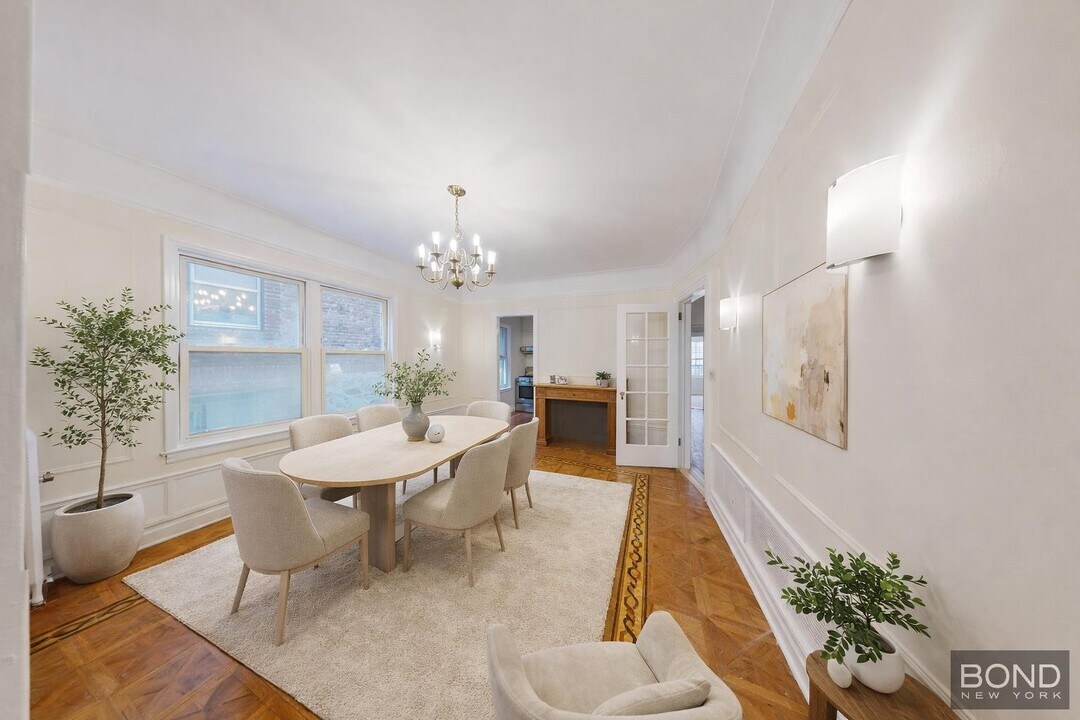 93 Park Terrace W in New York, NY - Building Photo