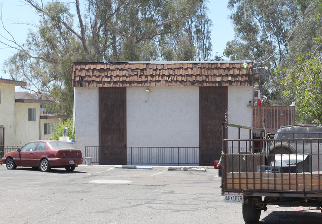 3670 Altadena Ave in San Diego, CA - Foto de edificio - Building Photo