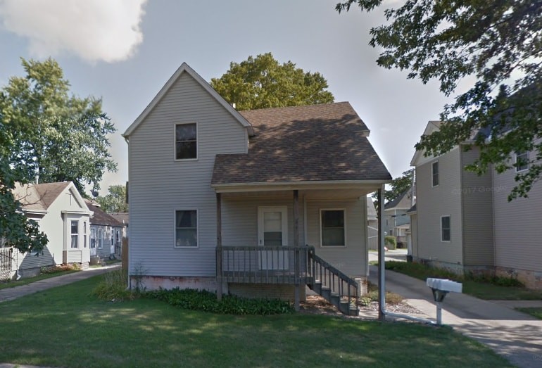 609 E Locust St in Bloomington, IL - Building Photo