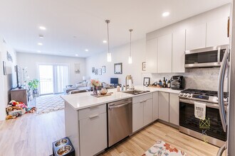458 Washington St, Unit 304 in Boston, MA - Building Photo - Building Photo