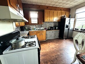 306 John St, Unit #2 in Harrison, NJ - Building Photo - Building Photo