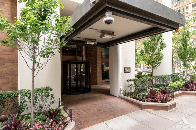 400 E Ohio St in Chicago, IL - Building Photo - Building Photo