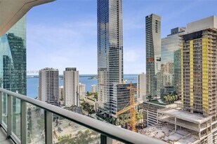 1300 S Miami Ave in Miami, FL - Building Photo