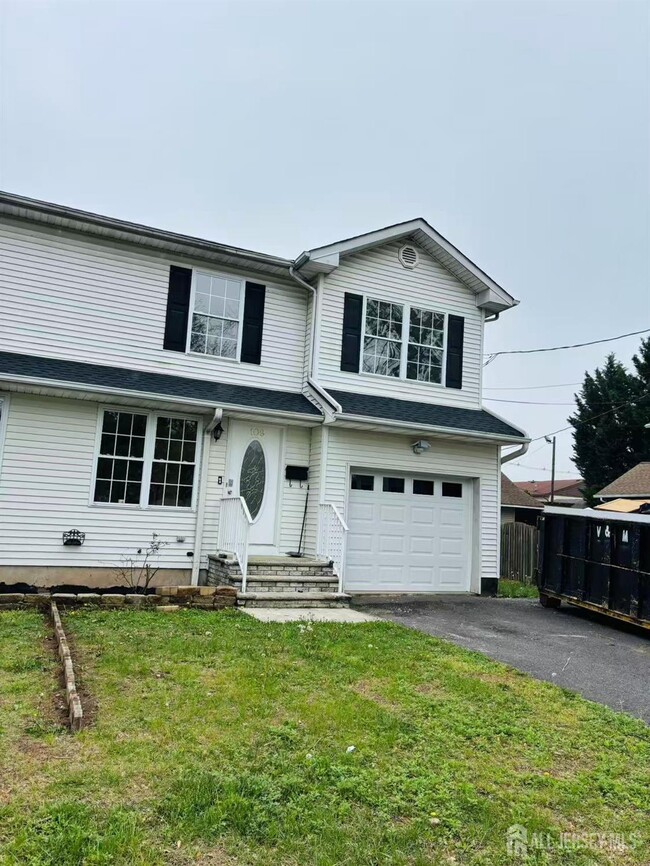 property at 109 Zoar Pl
