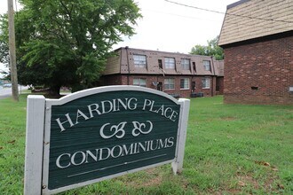 441 Harding Pl in Nashville, TN - Building Photo - Building Photo