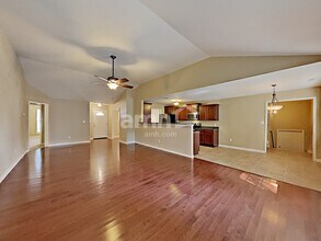 1012 Neeleys Bnd in Spring Hill, TN - Building Photo - Building Photo
