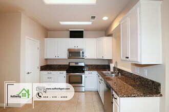 573 Mission De Oro Dr in Redding, CA - Building Photo - Building Photo