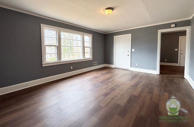 122 Woodland Dr in Greenville, SC - Building Photo - Building Photo