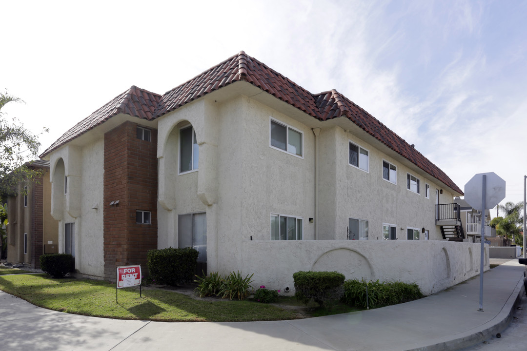 1517 Huntington St in Huntington Beach, CA - Foto de edificio