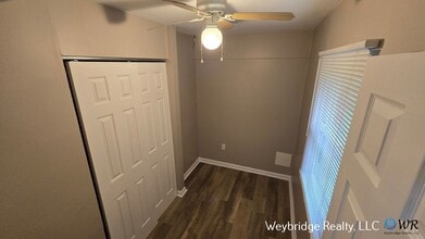 1909 Lotushill Dr in Cincinnati, OH - Building Photo - Building Photo