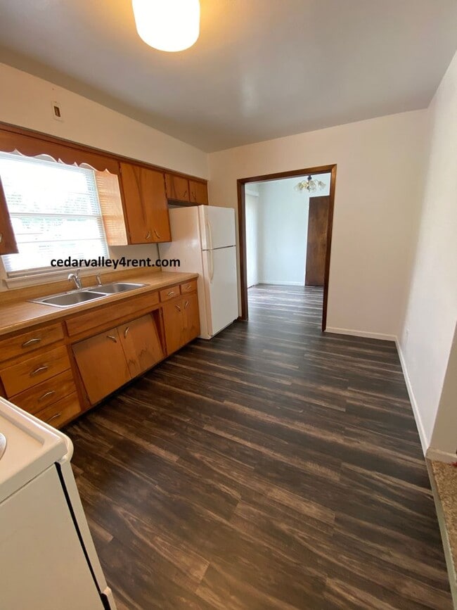 717 Bismark Ave in Waterloo, IA - Building Photo - Building Photo