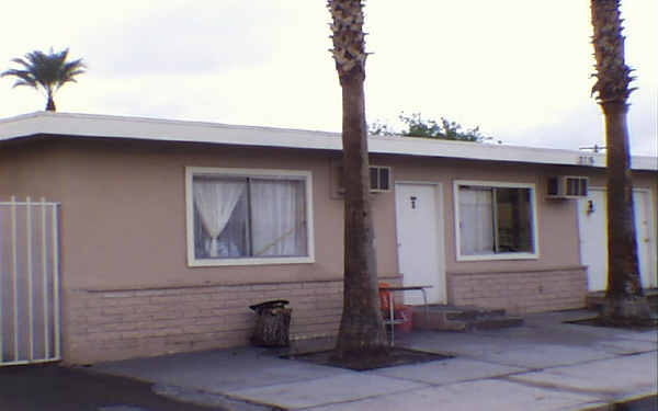 2116 Sunrise Ave in Las Vegas, NV - Foto de edificio - Building Photo