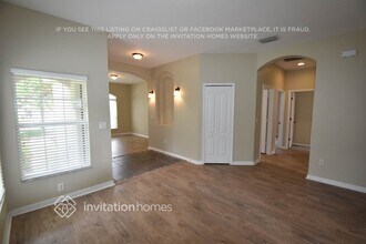 1004 Crystal Carbon Way in Valrico, FL - Building Photo - Building Photo