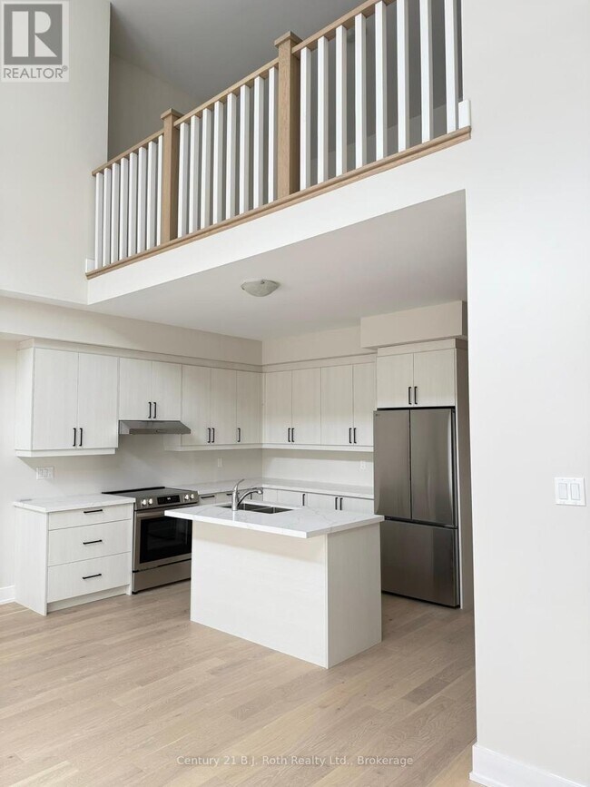 15 Ruby Crescent in Richmond Hill, ON - Building Photo - Building Photo