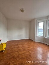 143 Voss Ave in Yonkers, NY - Building Photo - Building Photo