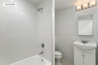 266 Elizabeth St in New York, NY - Building Photo - Building Photo